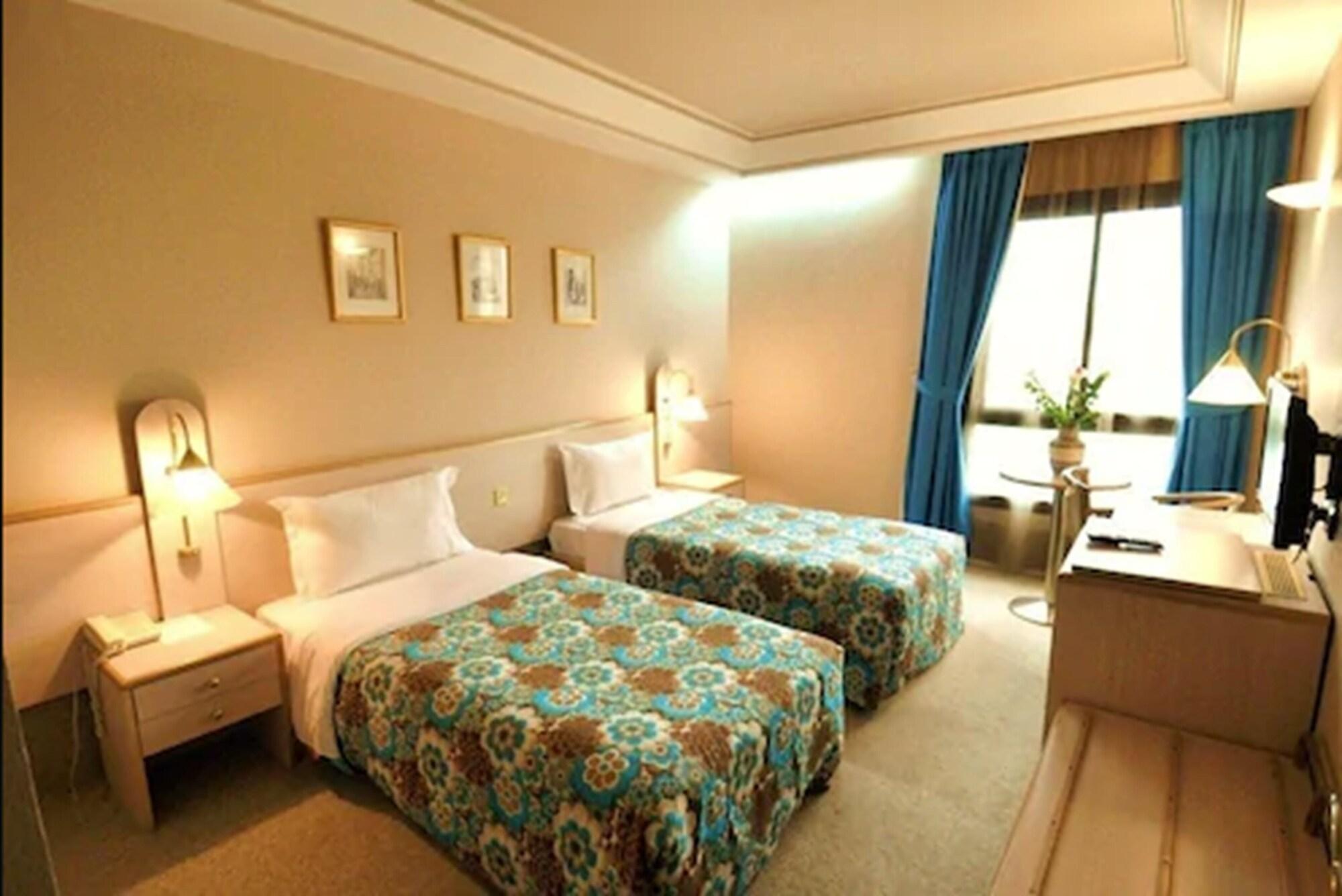 Hotel Wassim Fez Bagian luar foto